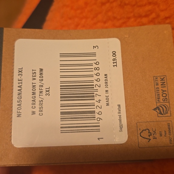 Northface Women's Plus Cragmont Fleece Vest - Picture 4 of 7